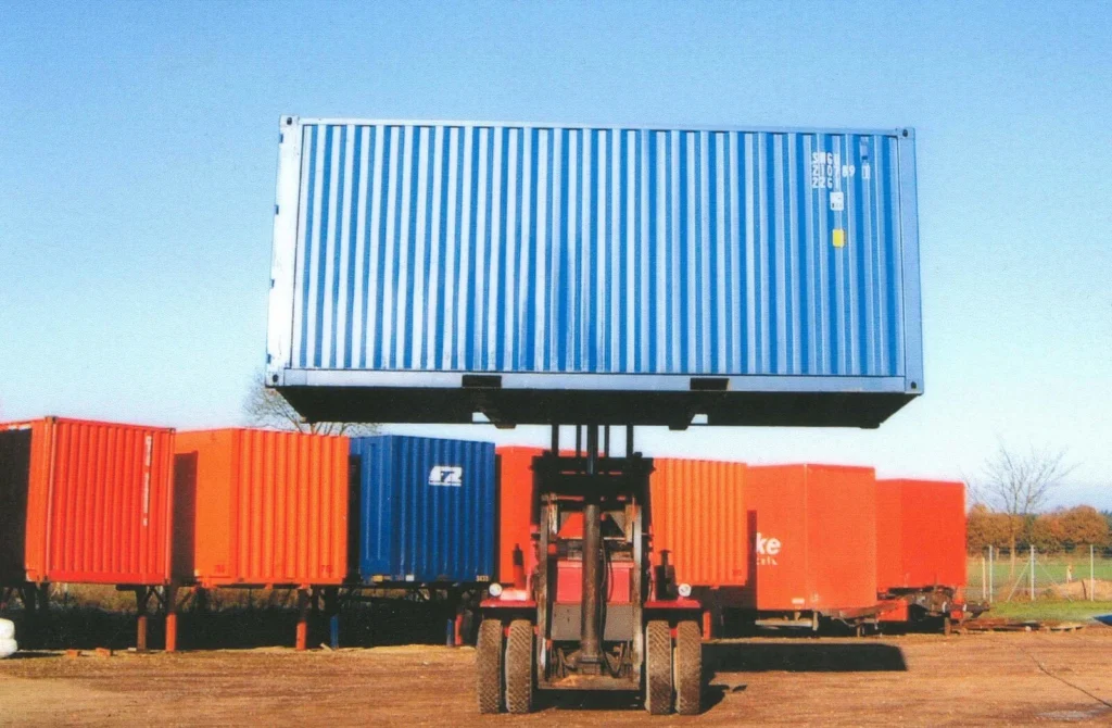 Reschke Container auf einem Gabelstapler